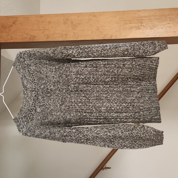 Sweater - Picture 2 of 3